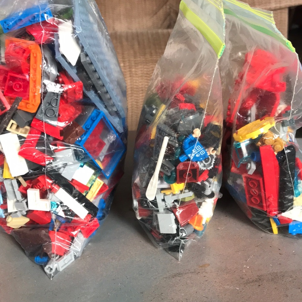 LEGO - Picture 3 of 4